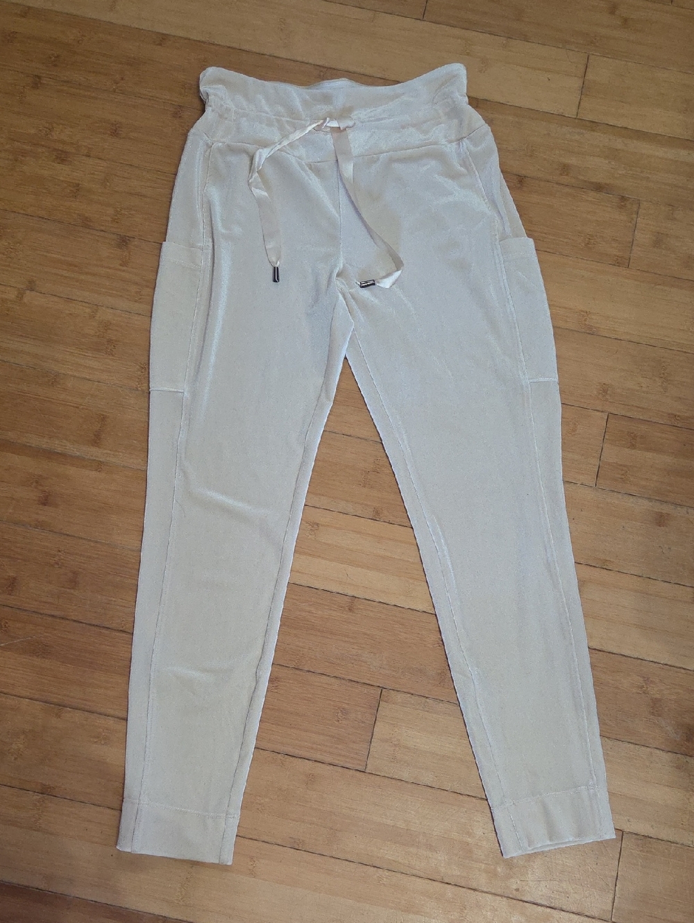 Lysse Cream Velour Drawstring Joggers Medium